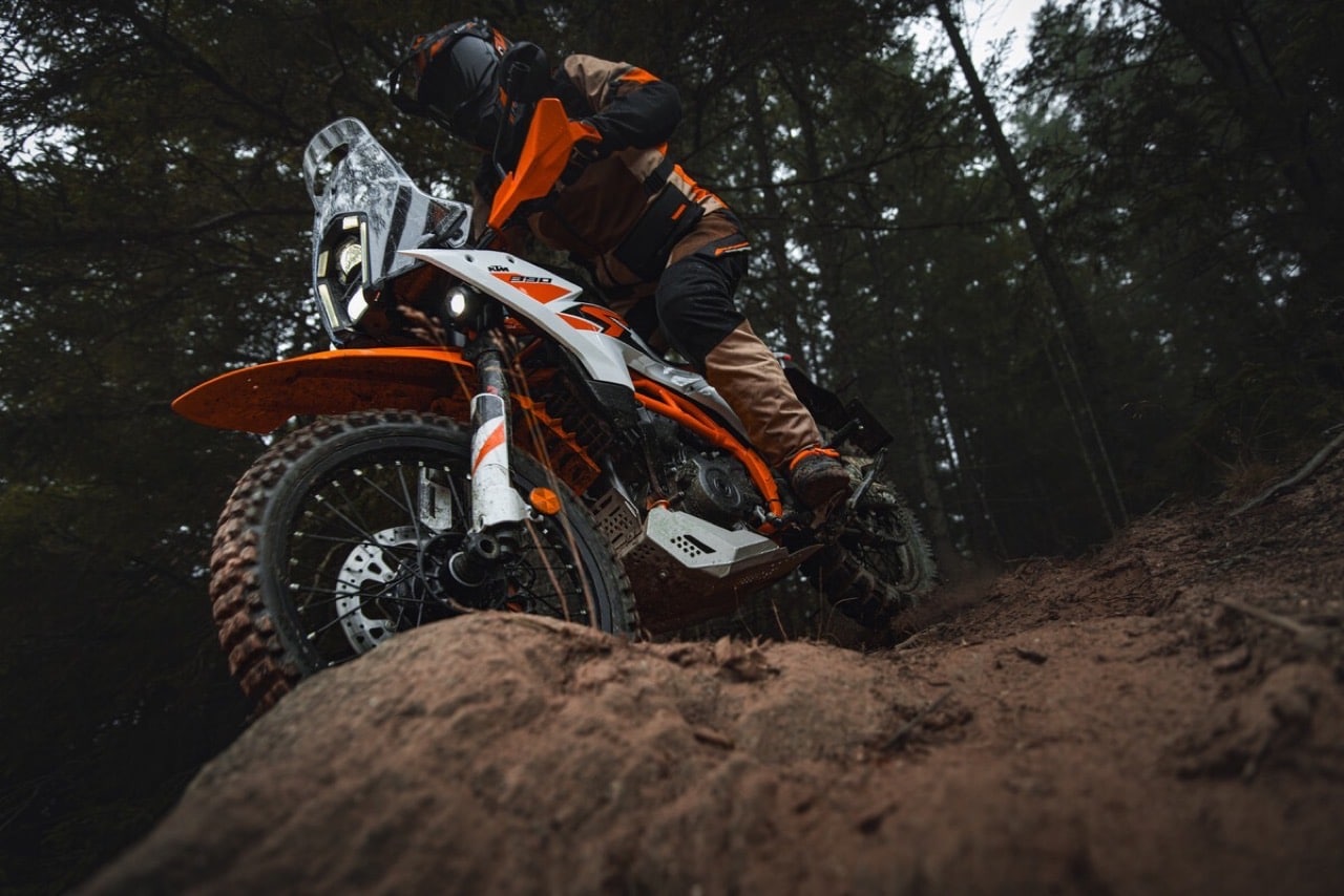 KTM 390 Adventure 2025 - Foto ufficiali