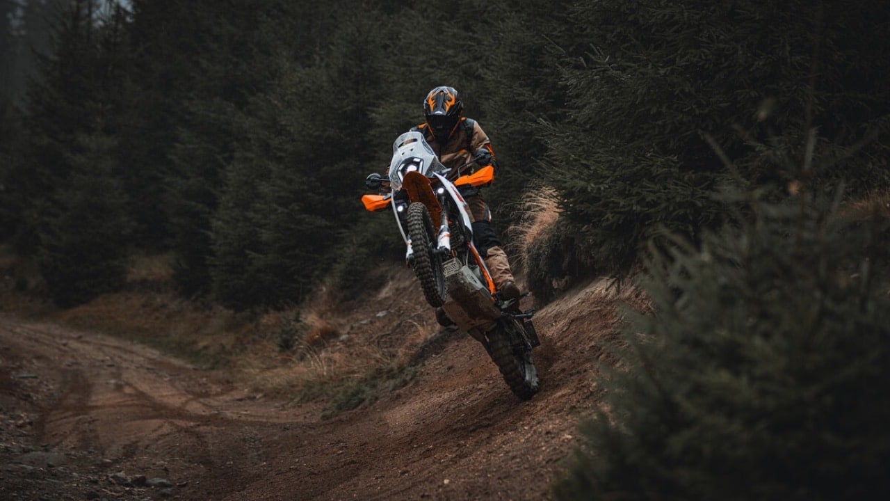 KTM 390 Adventure 2025 - Foto ufficiali