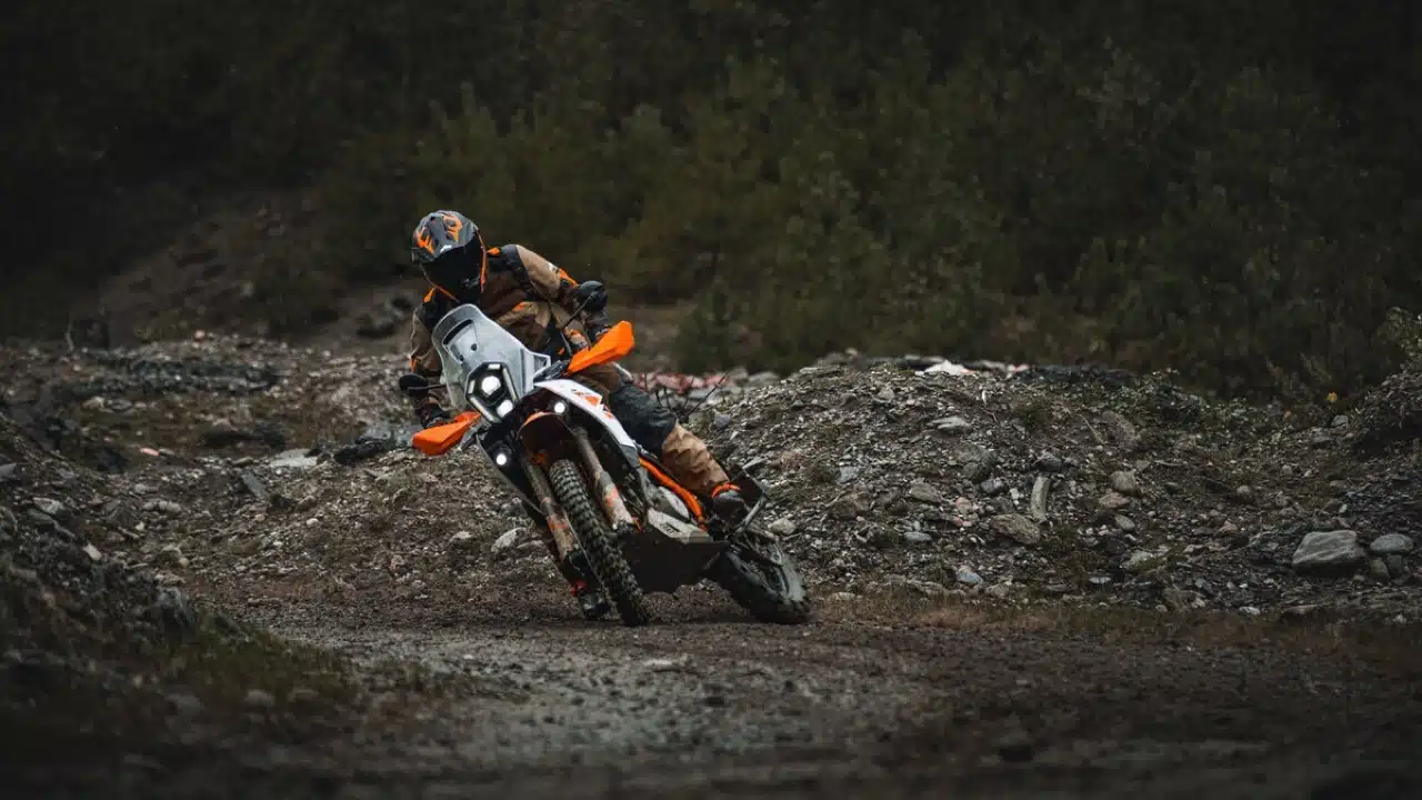 KTM 390 Adventure 2025 - Foto ufficiali