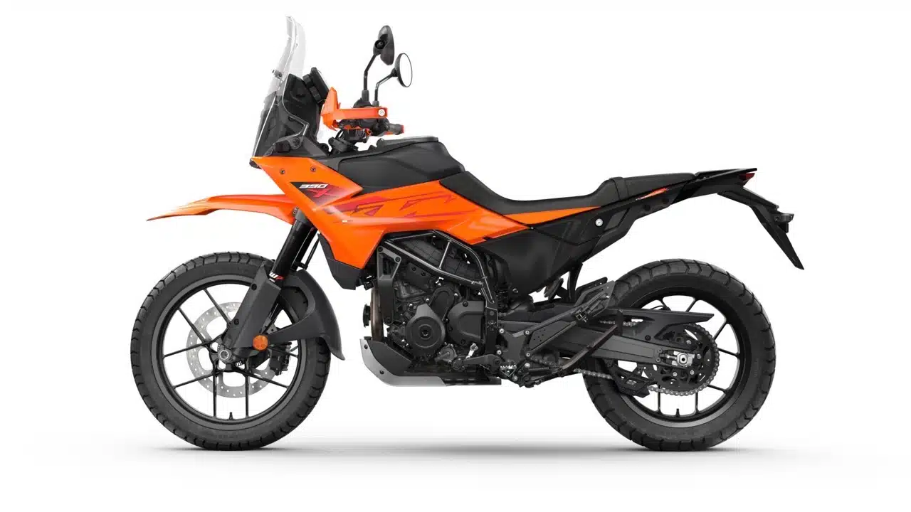 KTM 390 Adventure 2025 - Foto ufficiali