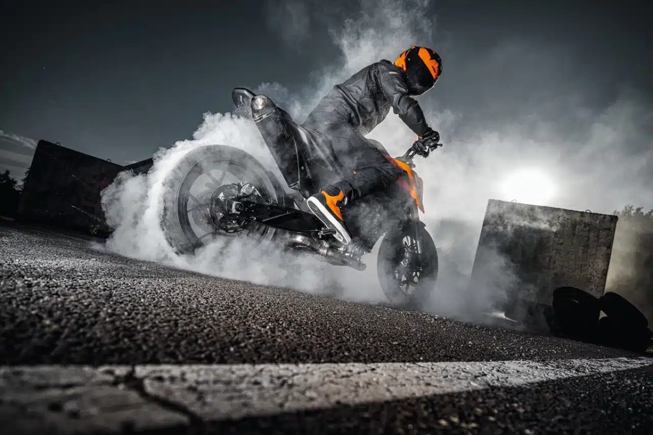 KTM 790 Duke 2025 - Foto ufficiali