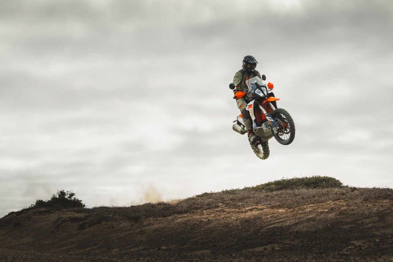 KTM 890 Adventure 2025 - Foto ufficiali