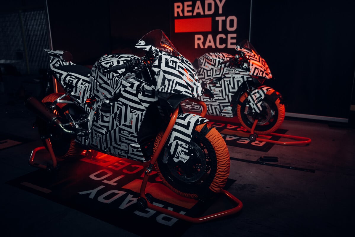 KTM 990 RC 2025 - Prototipo