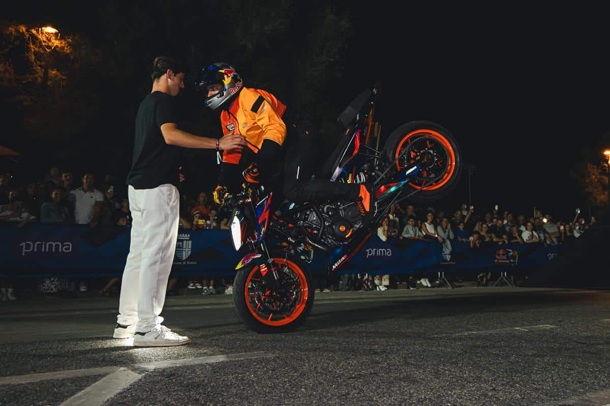 KTM Duke Domination 