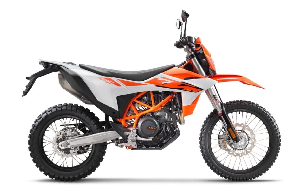 KTM Enduro R e KTM 690 SMC R 2026 - Foto ufficiali