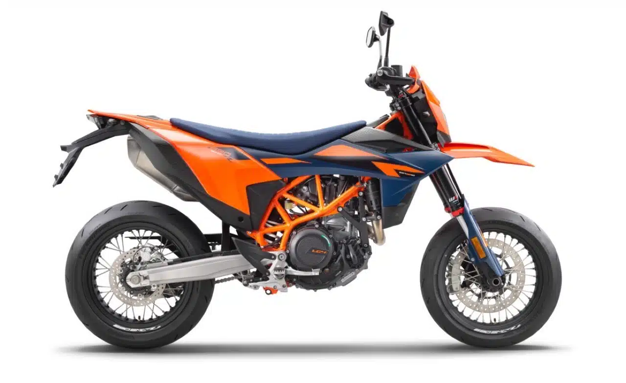 KTM Enduro R e KTM 690 SMC R 2026 - Foto ufficiali