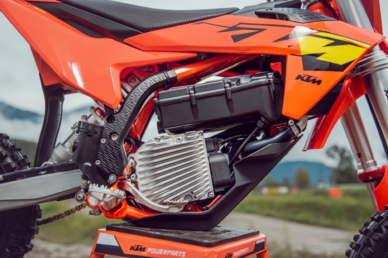 KTM SX-E 2025 - Foto ufficiali