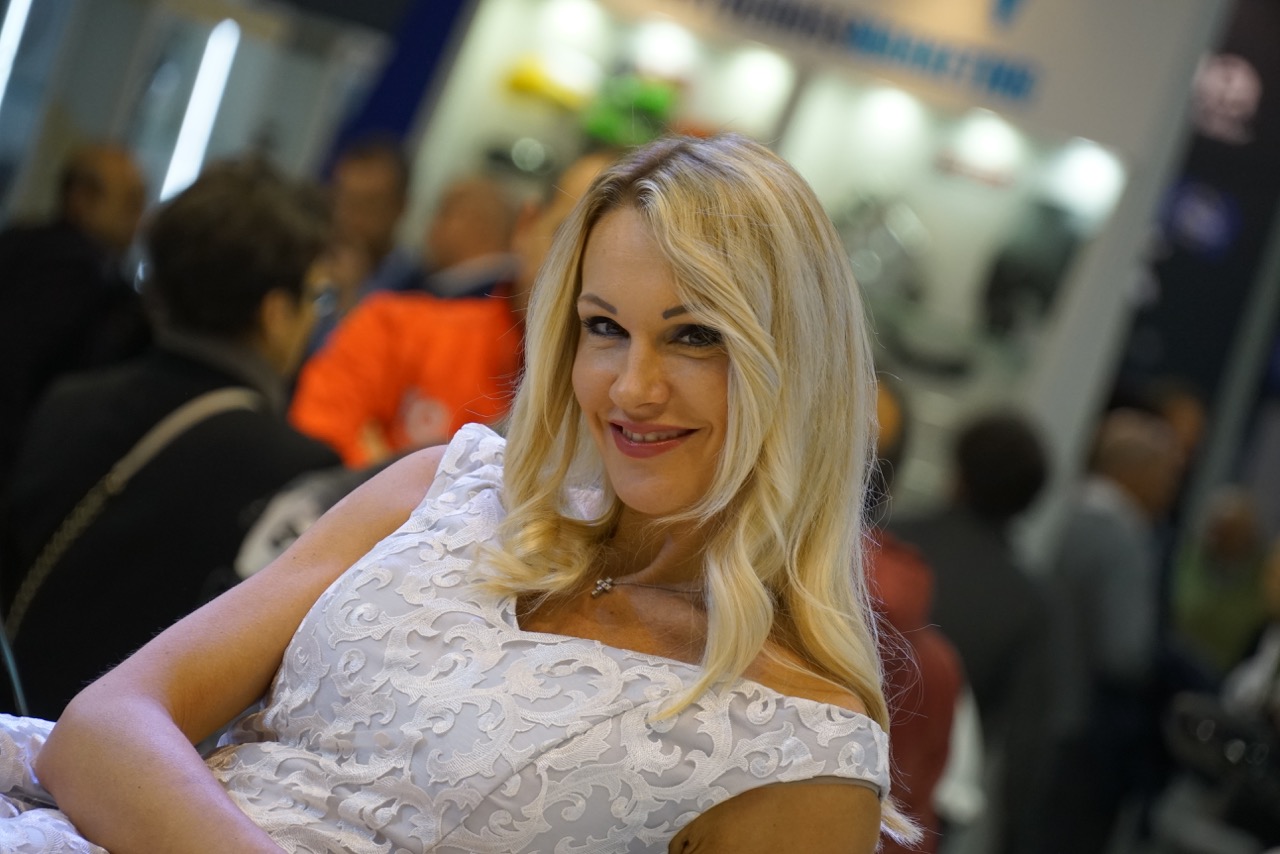 Le ragazze di EICMA 2015