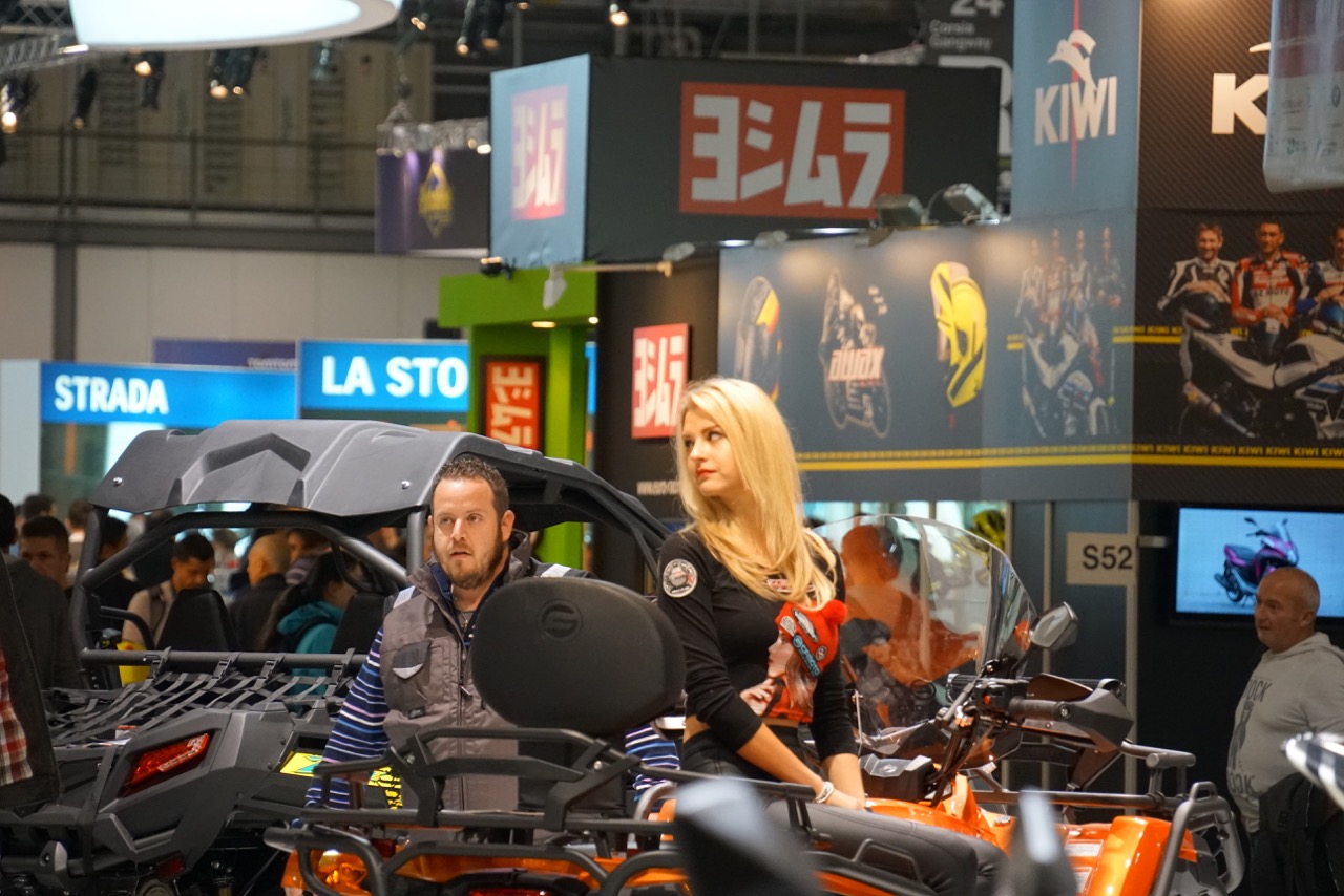 Le ragazze di EICMA 2015