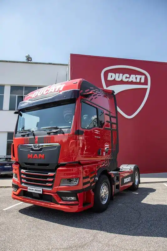 MAN TGX Ducati Edition 