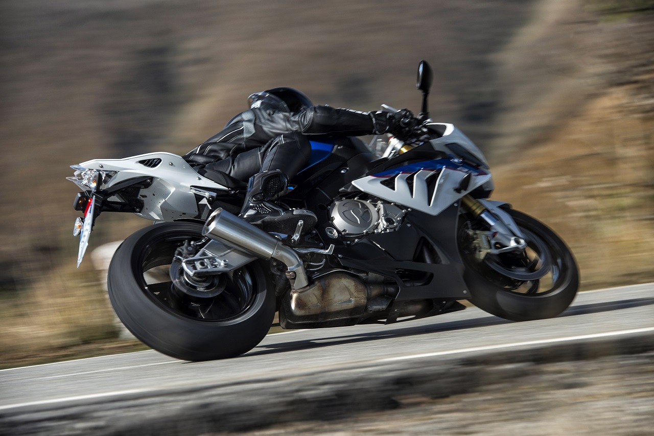 Metzeler Sportec M7 RR e Roadtec 01