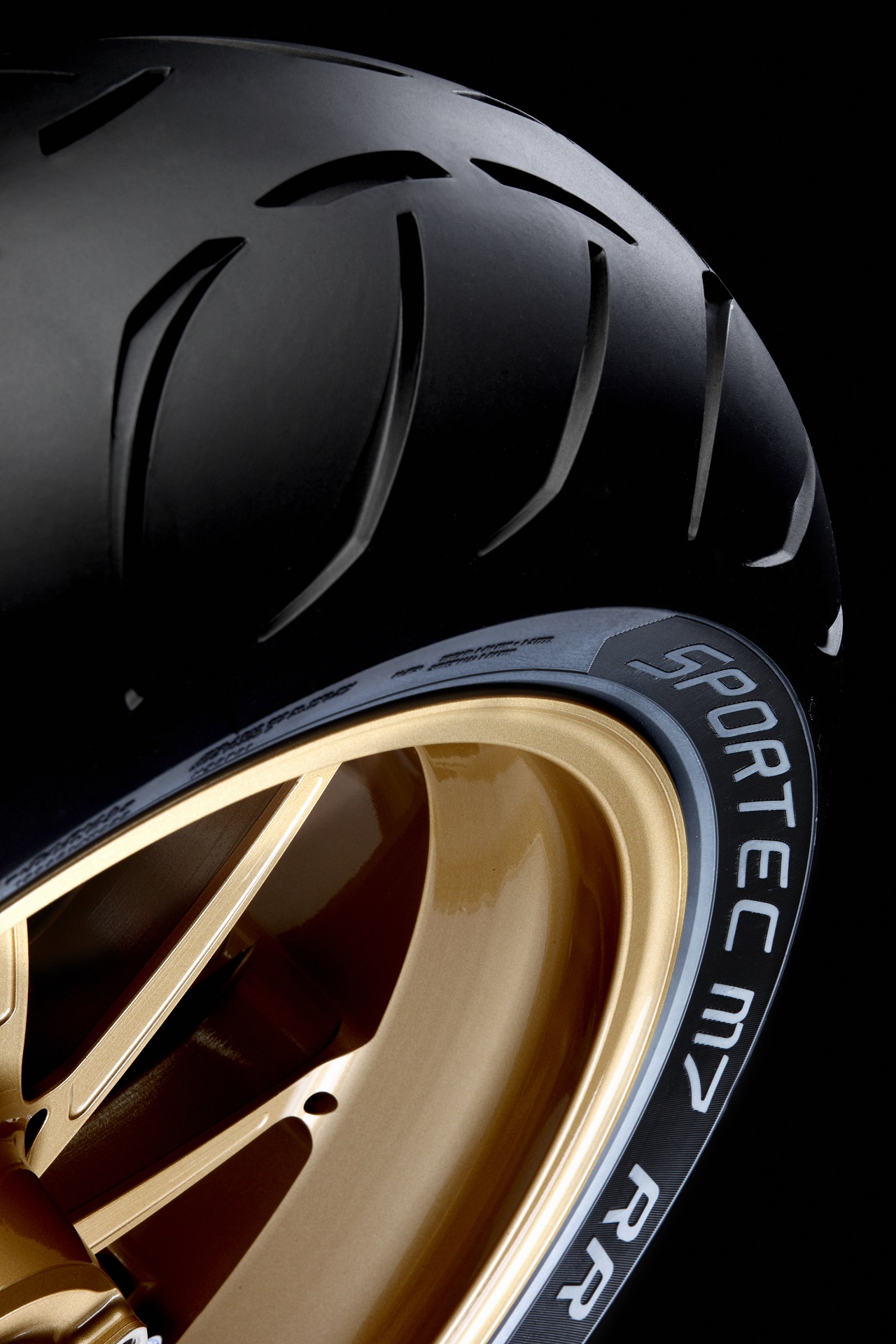 Metzeler Sportec M7 RR e Roadtec 01
