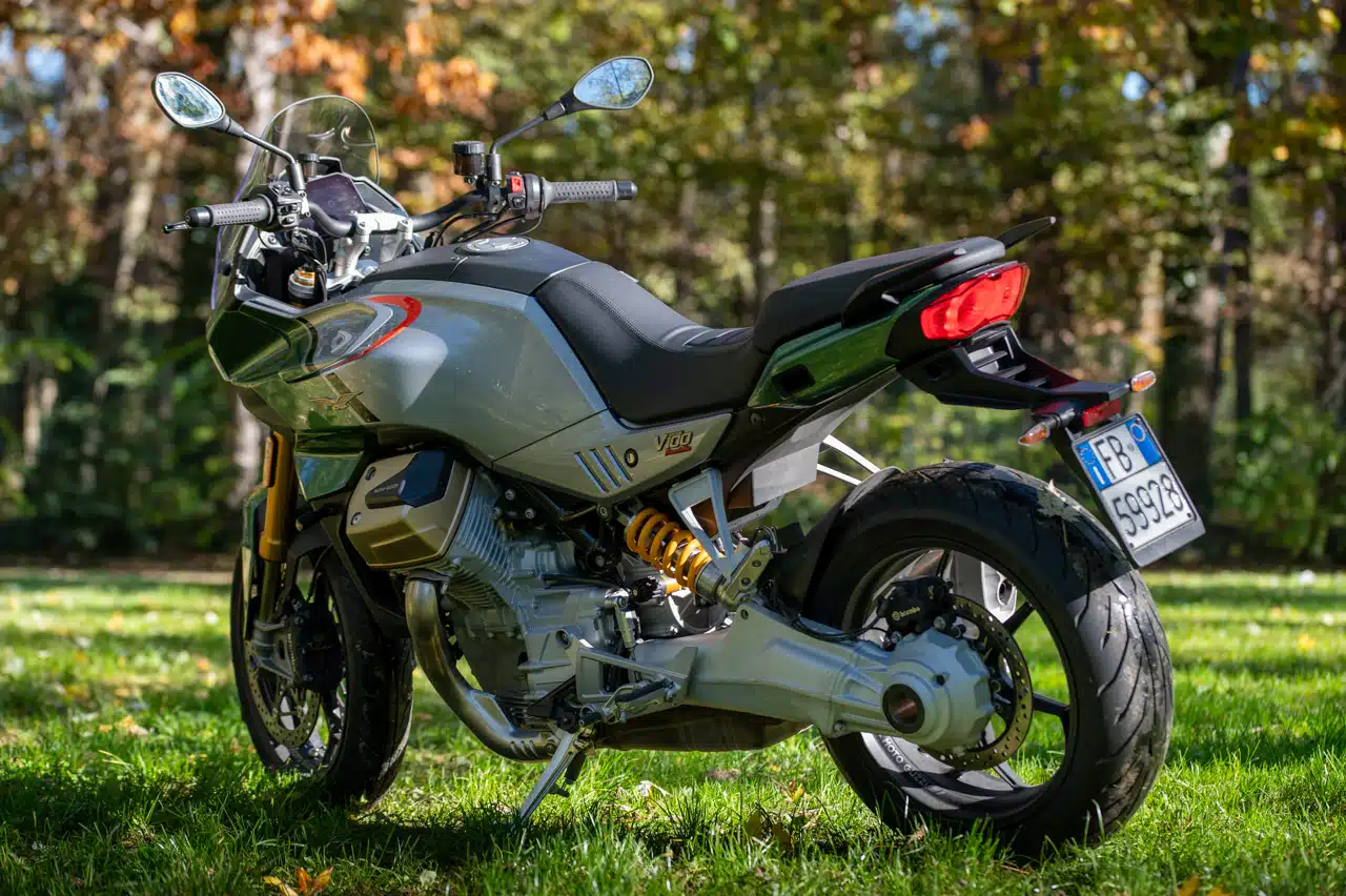 Moto Guzzi V100 Mandello S 2024 - Prova su strada