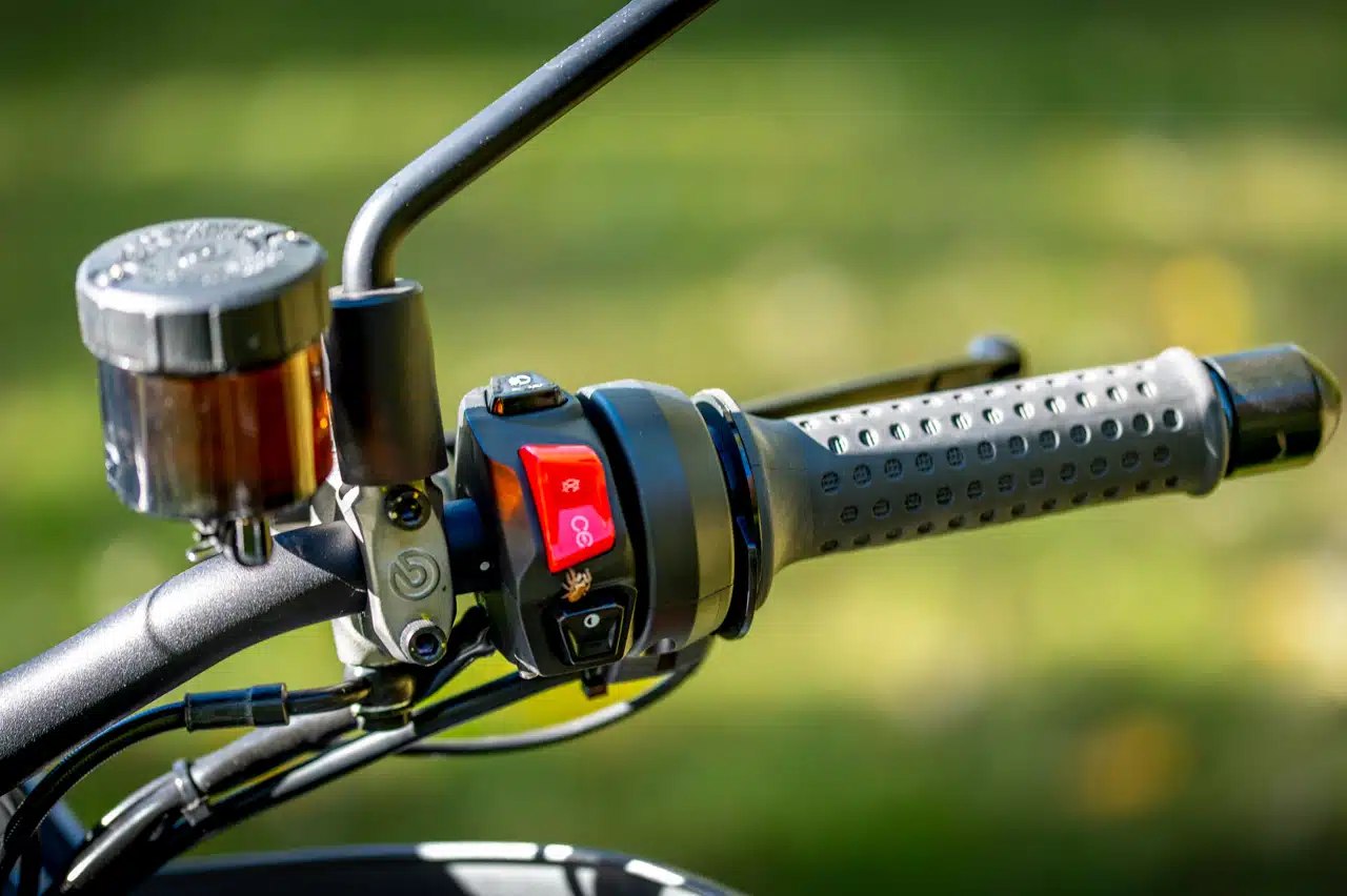 Moto Guzzi V100 Mandello S 2024 - Prova su strada