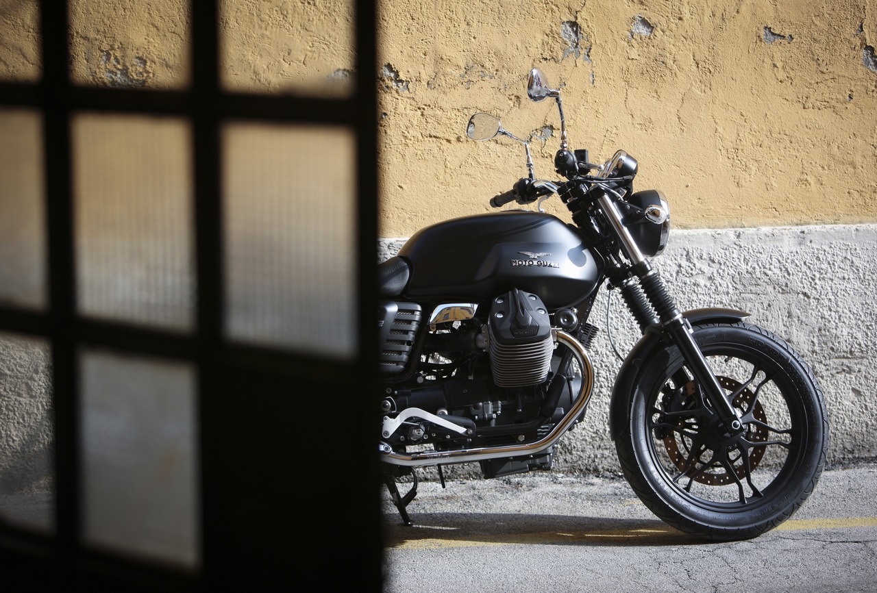 Moto Guzzi V7 Stone - EICMA 2012
