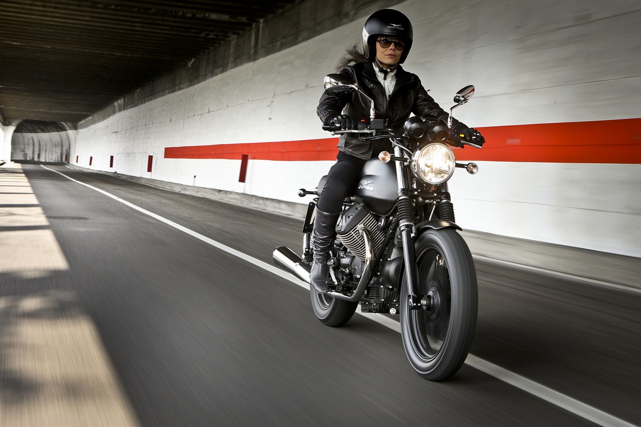 Moto Guzzi V7 Stone - EICMA 2012