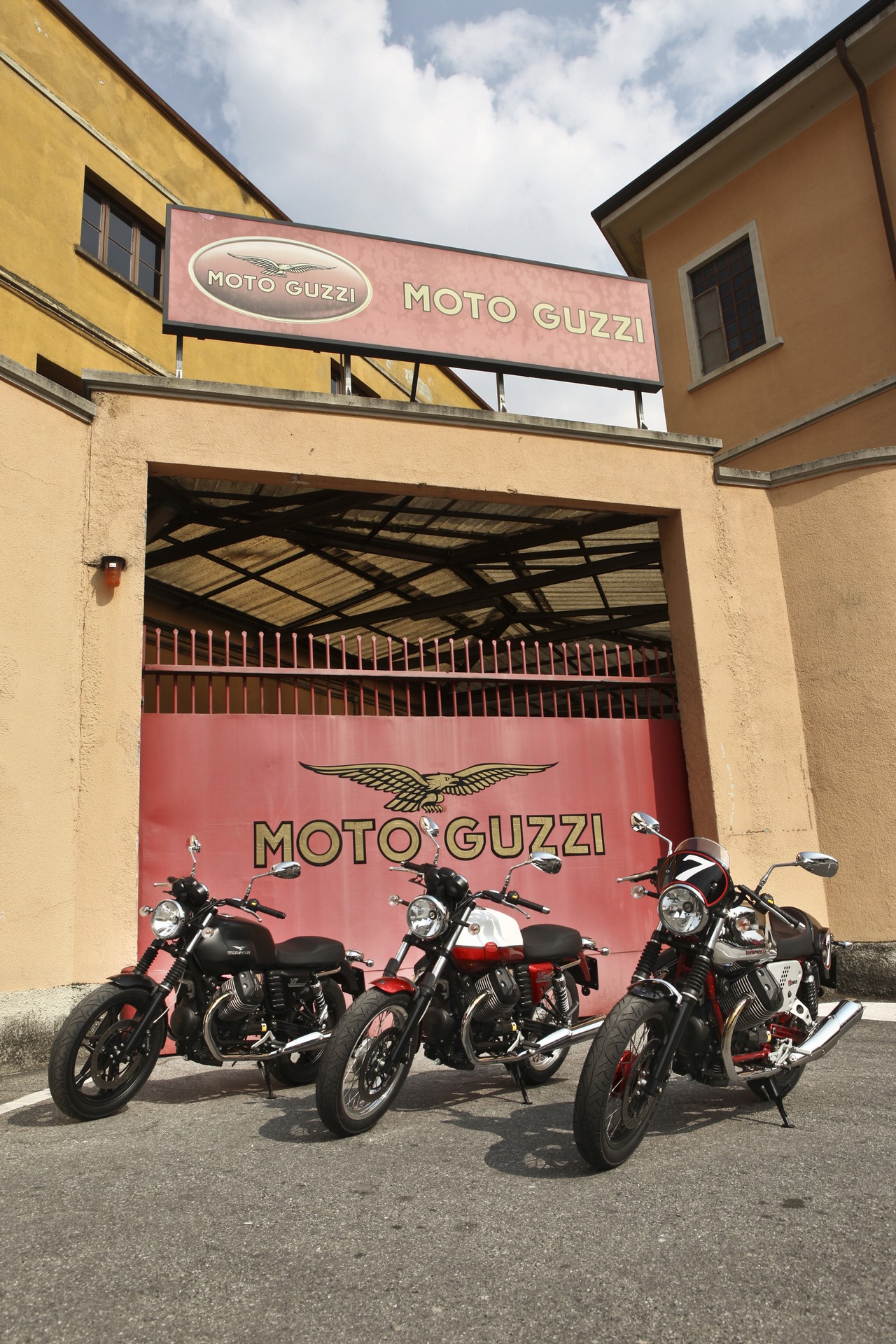 Moto Guzzi V7 Stone - EICMA 2012