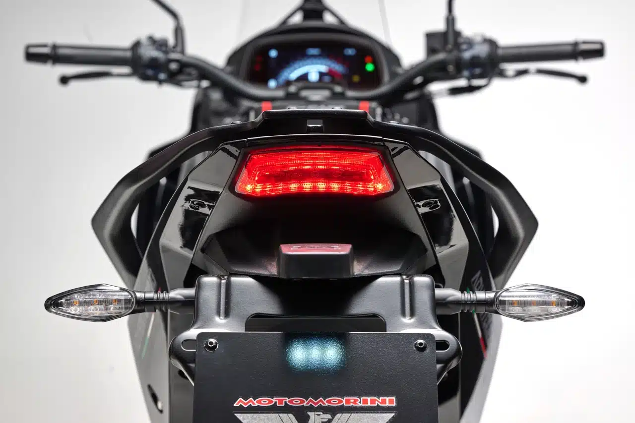 Moto Morini X-Cape 650 Black Ebony - Foto ufficiali