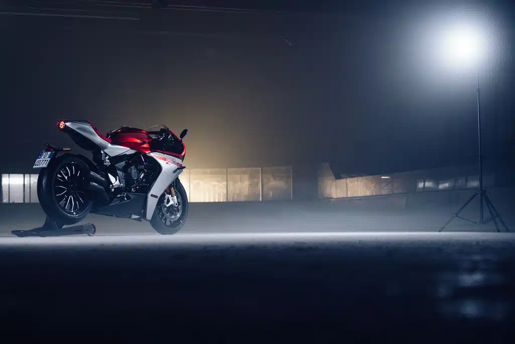 MV Agusta Superveloce S Ottantesimo Anniversario - Clara Soccini