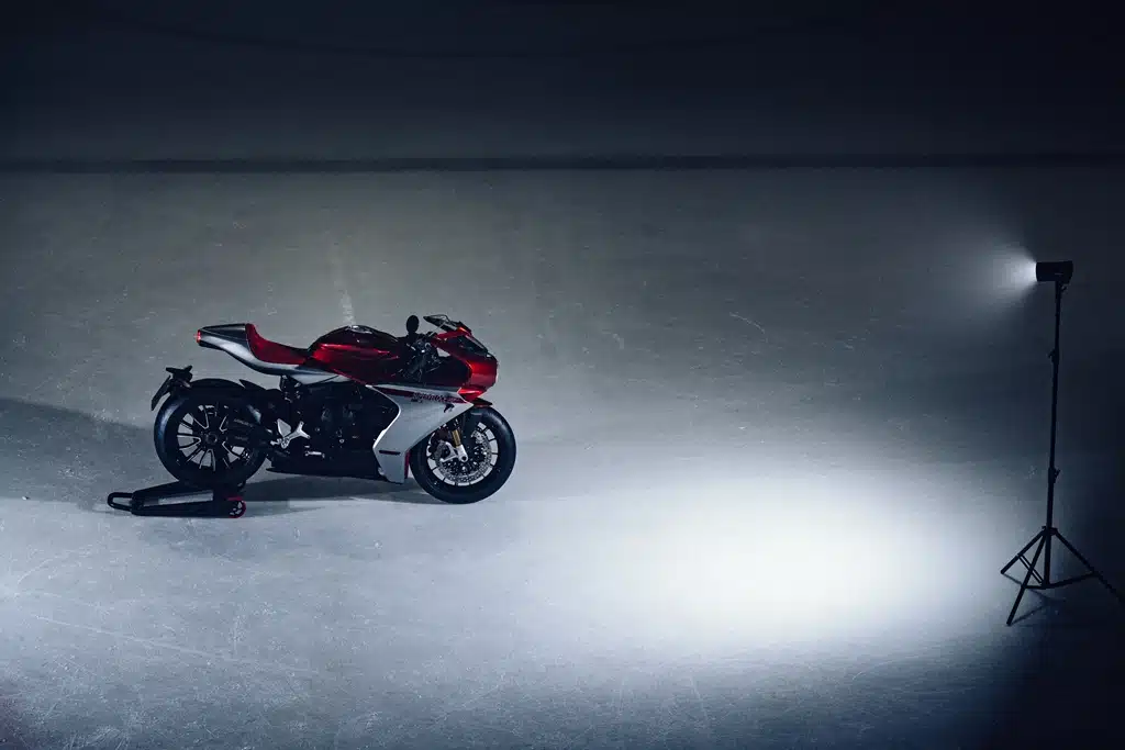 MV Agusta Superveloce S Ottantesimo Anniversario - Clara Soccini