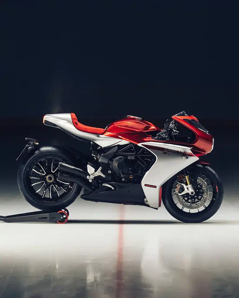 MV Agusta Superveloce S Ottantesimo Anniversario - Clara Soccini