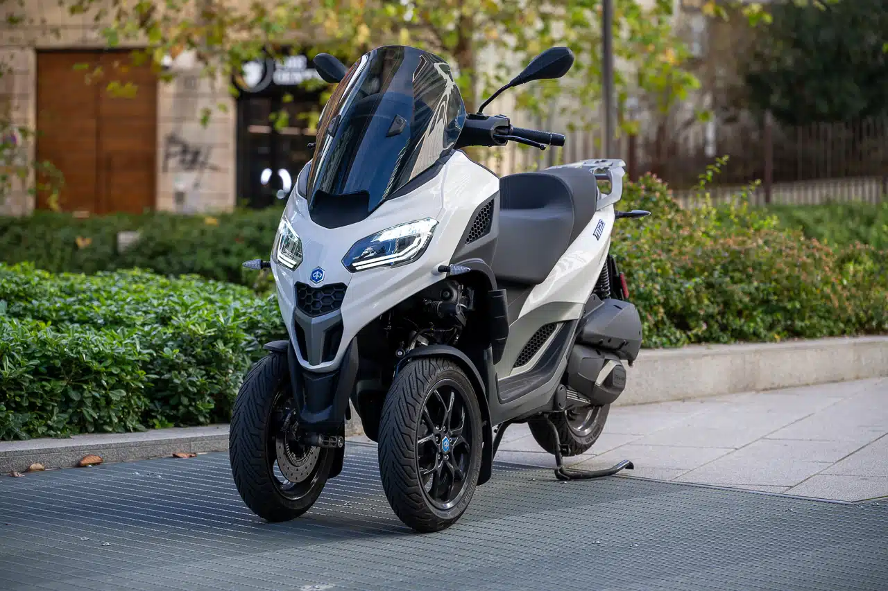 PIAGGIO MP3 310 HPE 2025