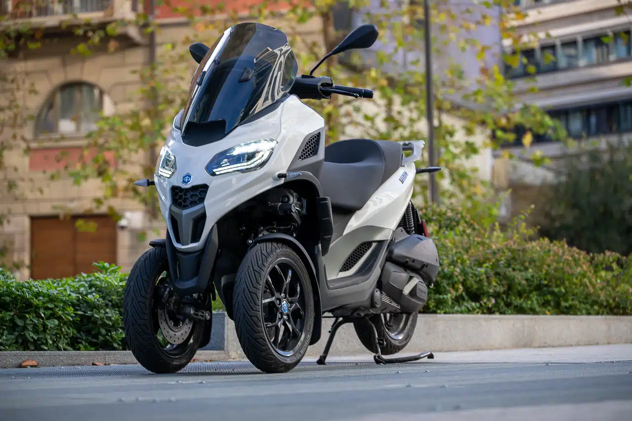 PIAGGIO MP3 310 HPE 2025