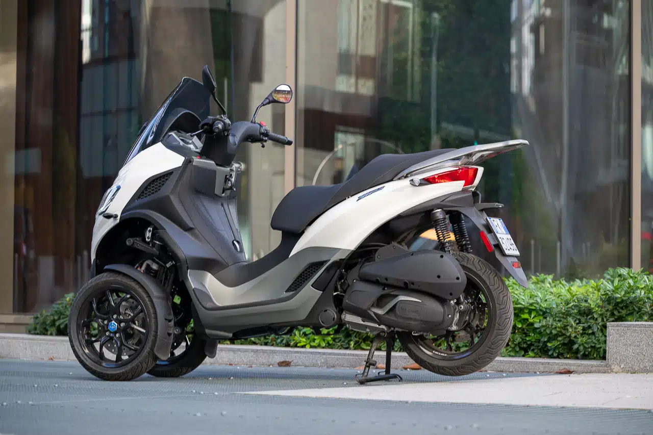 PIAGGIO MP3 310 HPE 2025