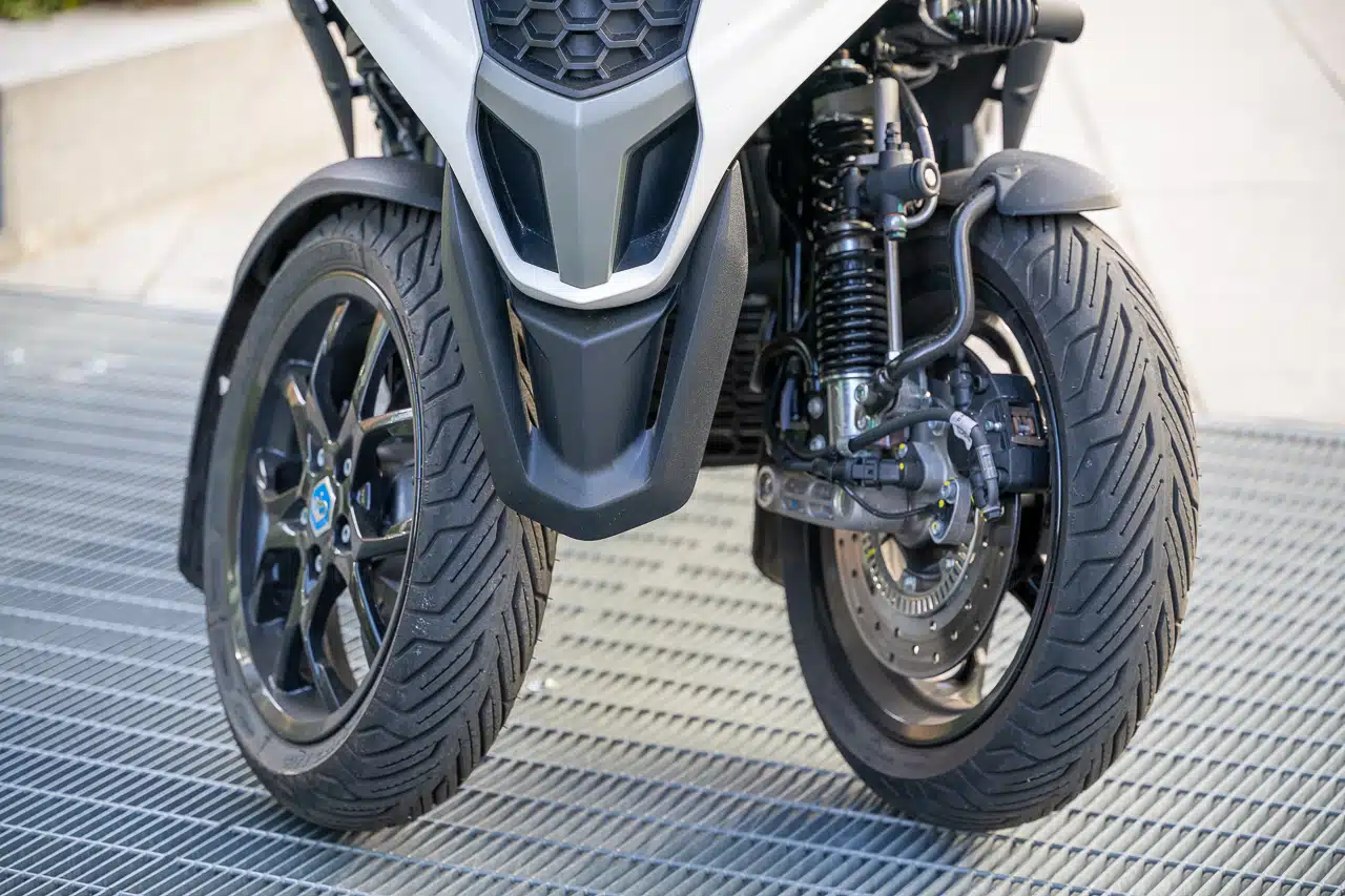 PIAGGIO MP3 310 HPE 2025