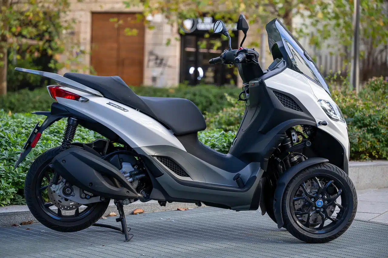 PIAGGIO MP3 310 HPE 2025