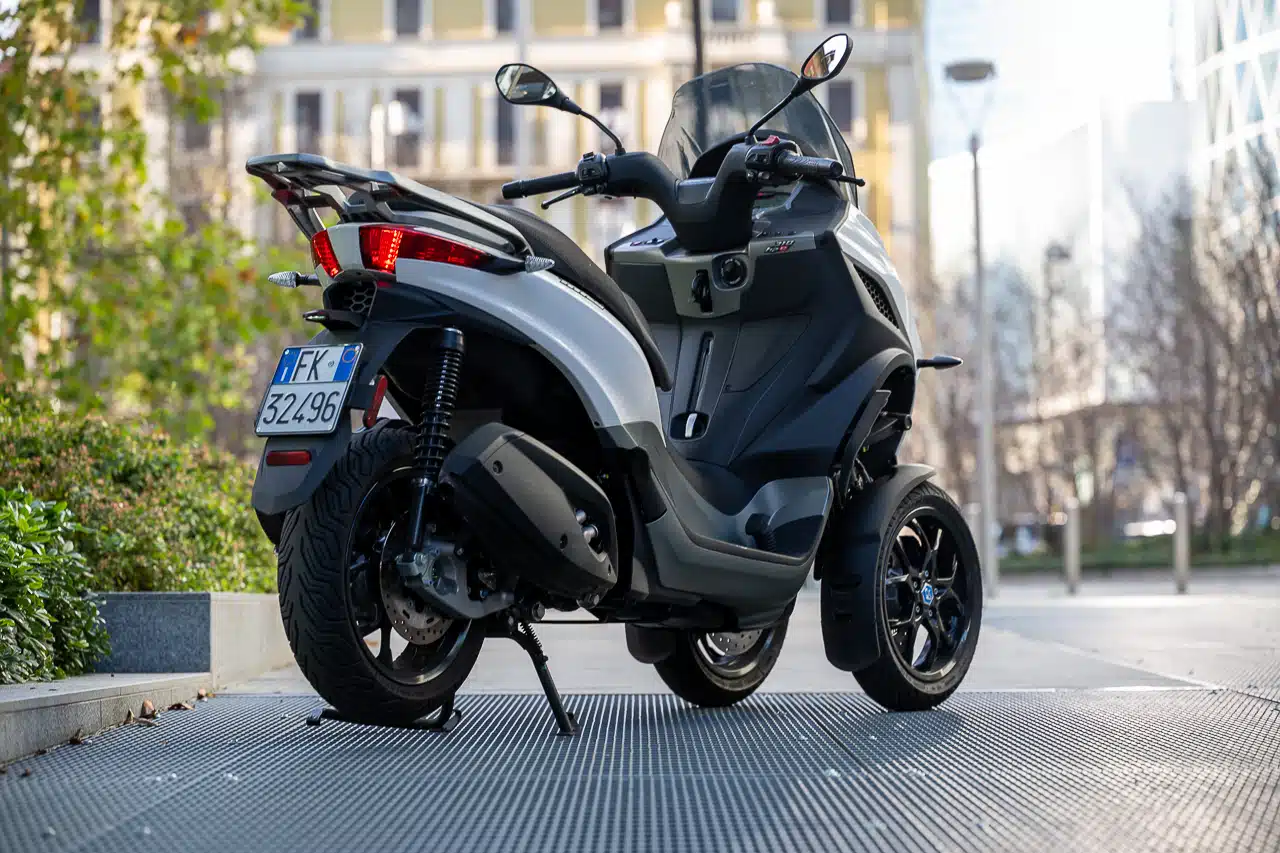 PIAGGIO MP3 310 HPE 2025