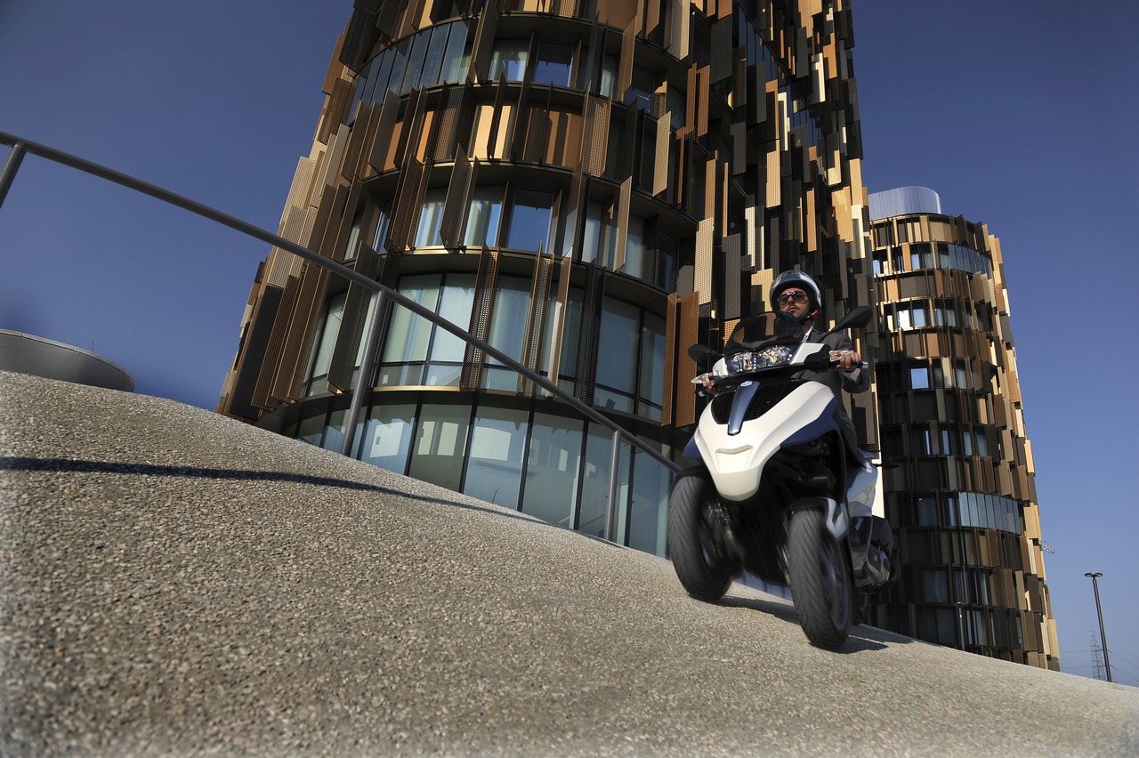 Piaggio Mp3 Yourban LT - EICMA 2012