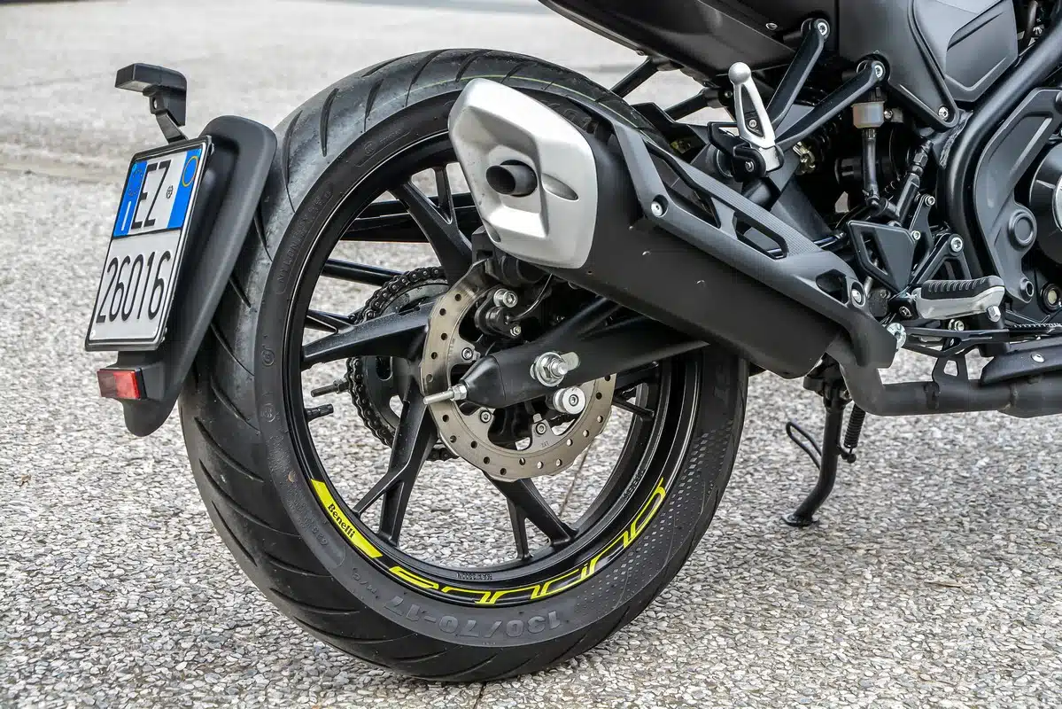 Prova Benelli Leoncino 125