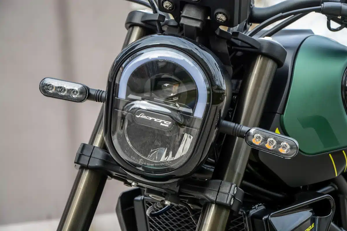 Prova Benelli Leoncino 125