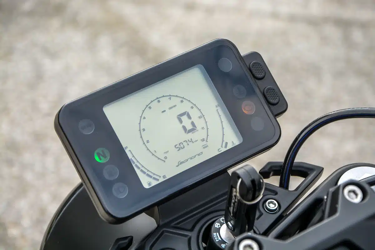 Prova Benelli Leoncino 125