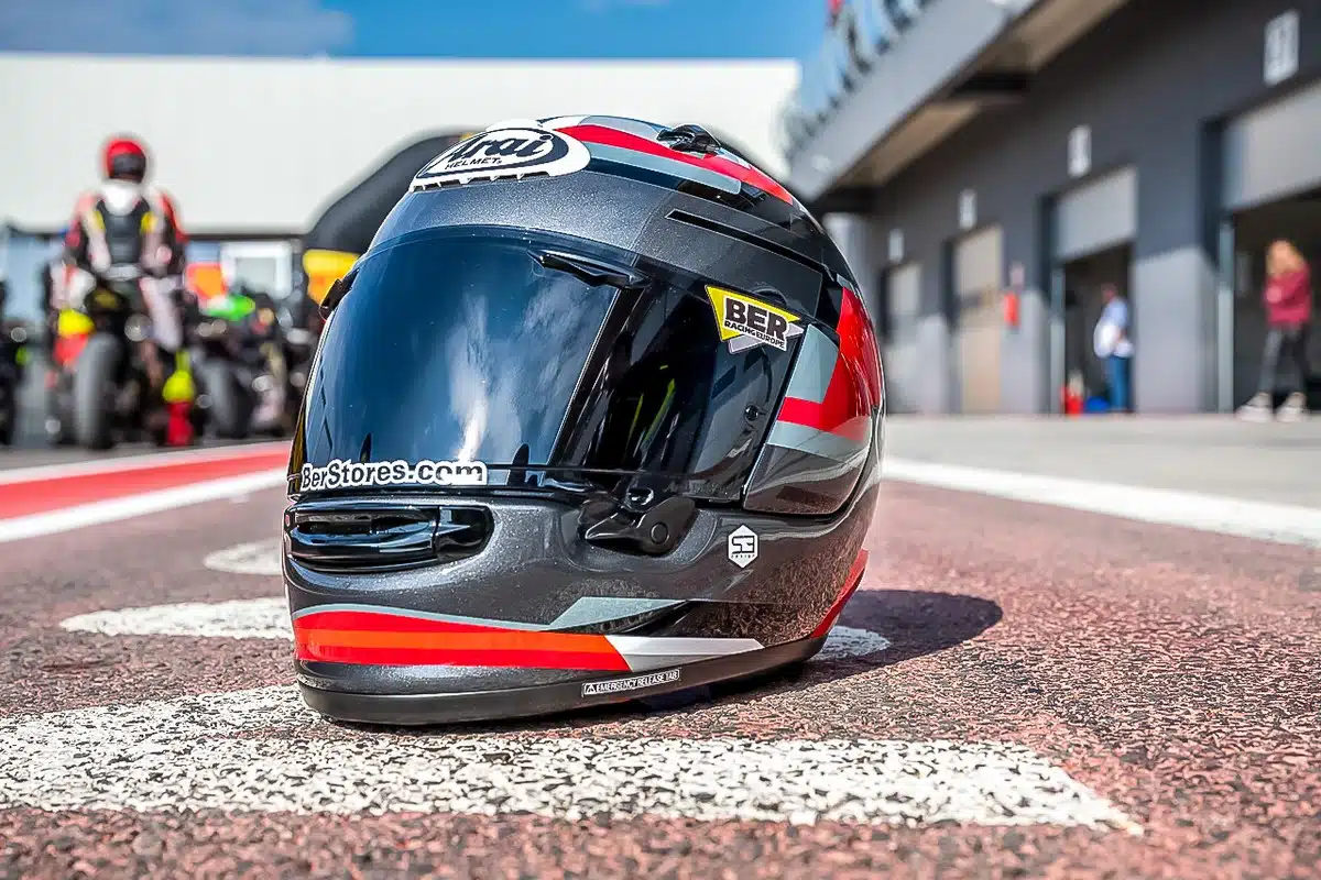 PROVA Casco Arai Quantic