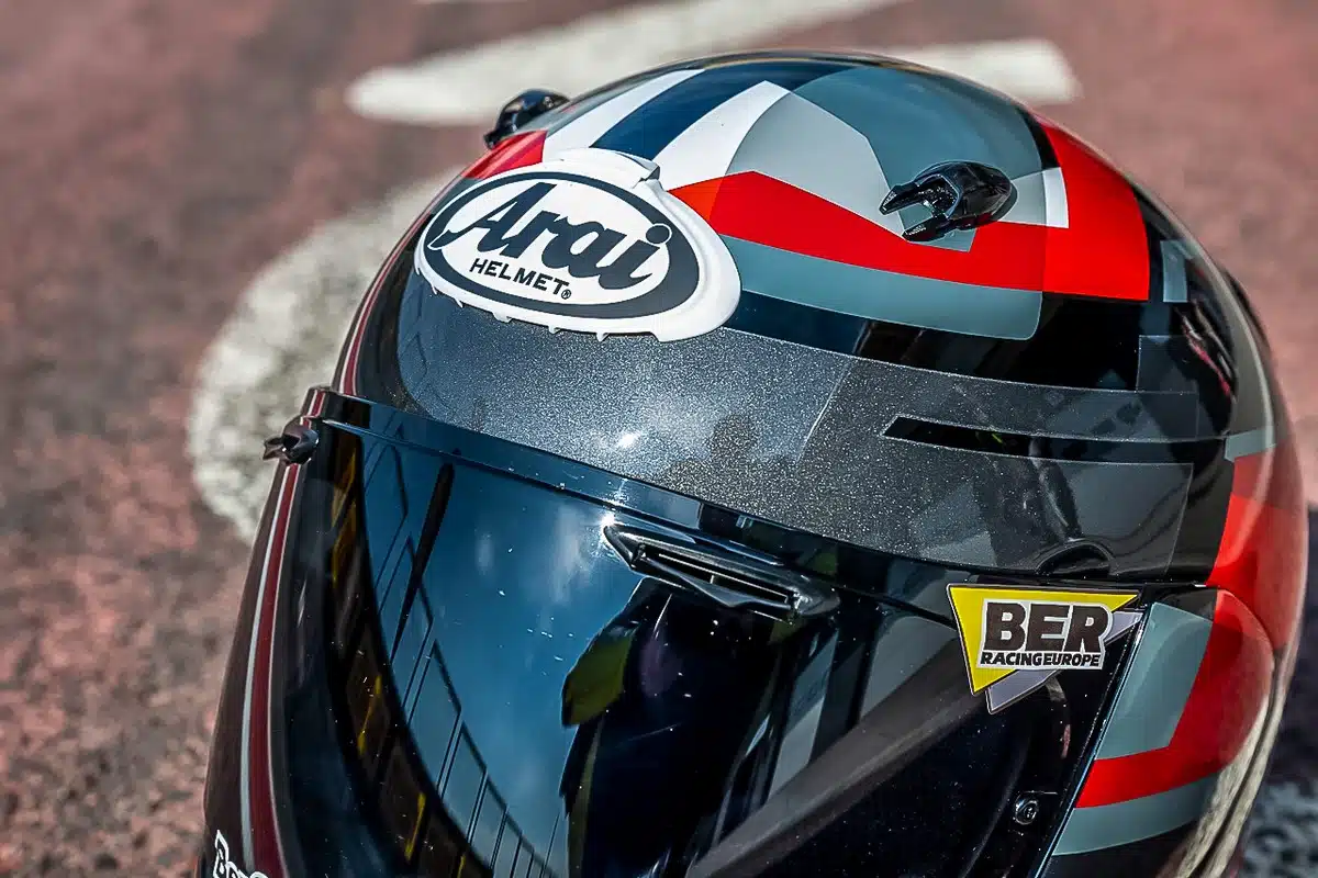 PROVA Casco Arai Quantic