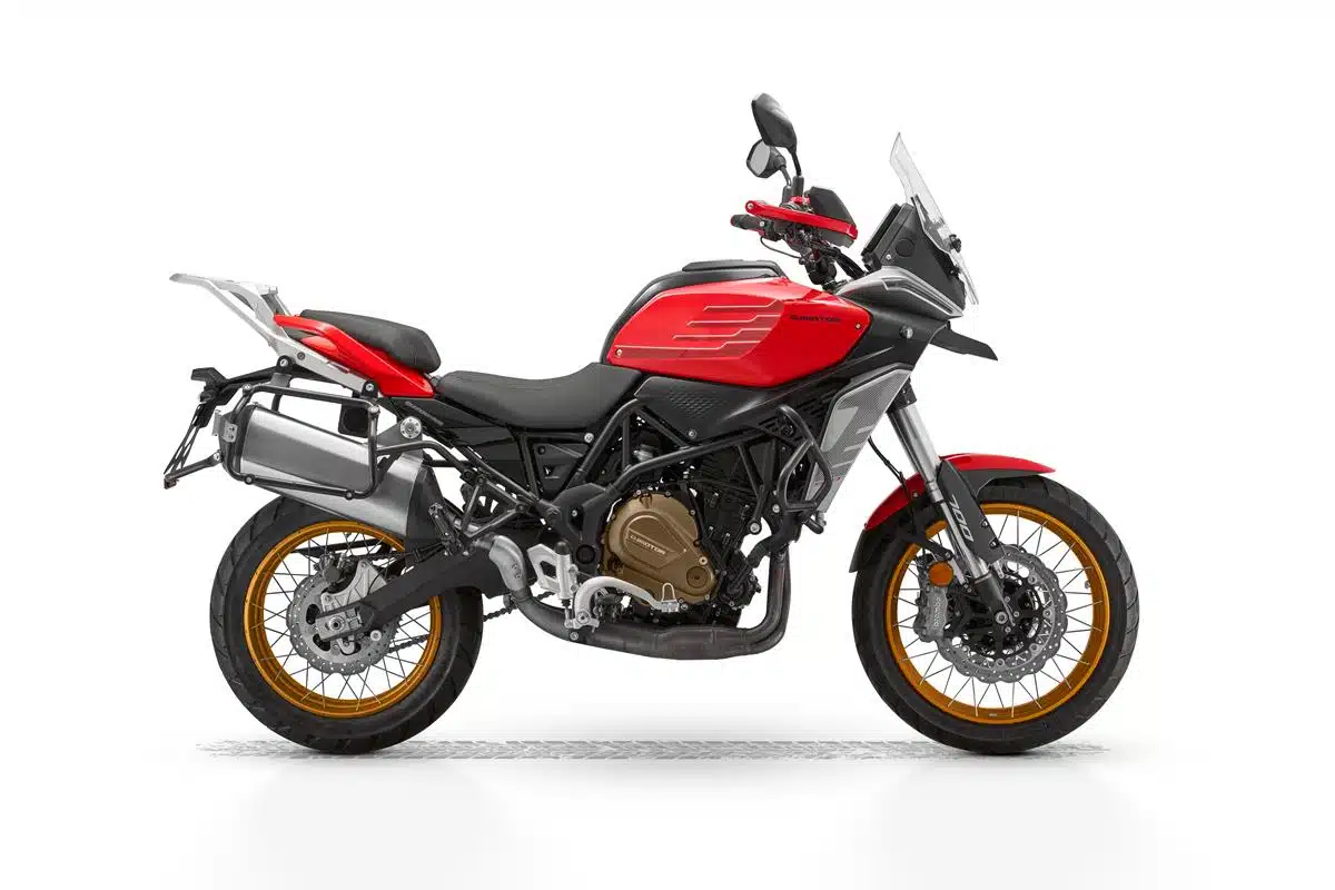 QJ Motor SRT 700 S e SRT 700 SX 