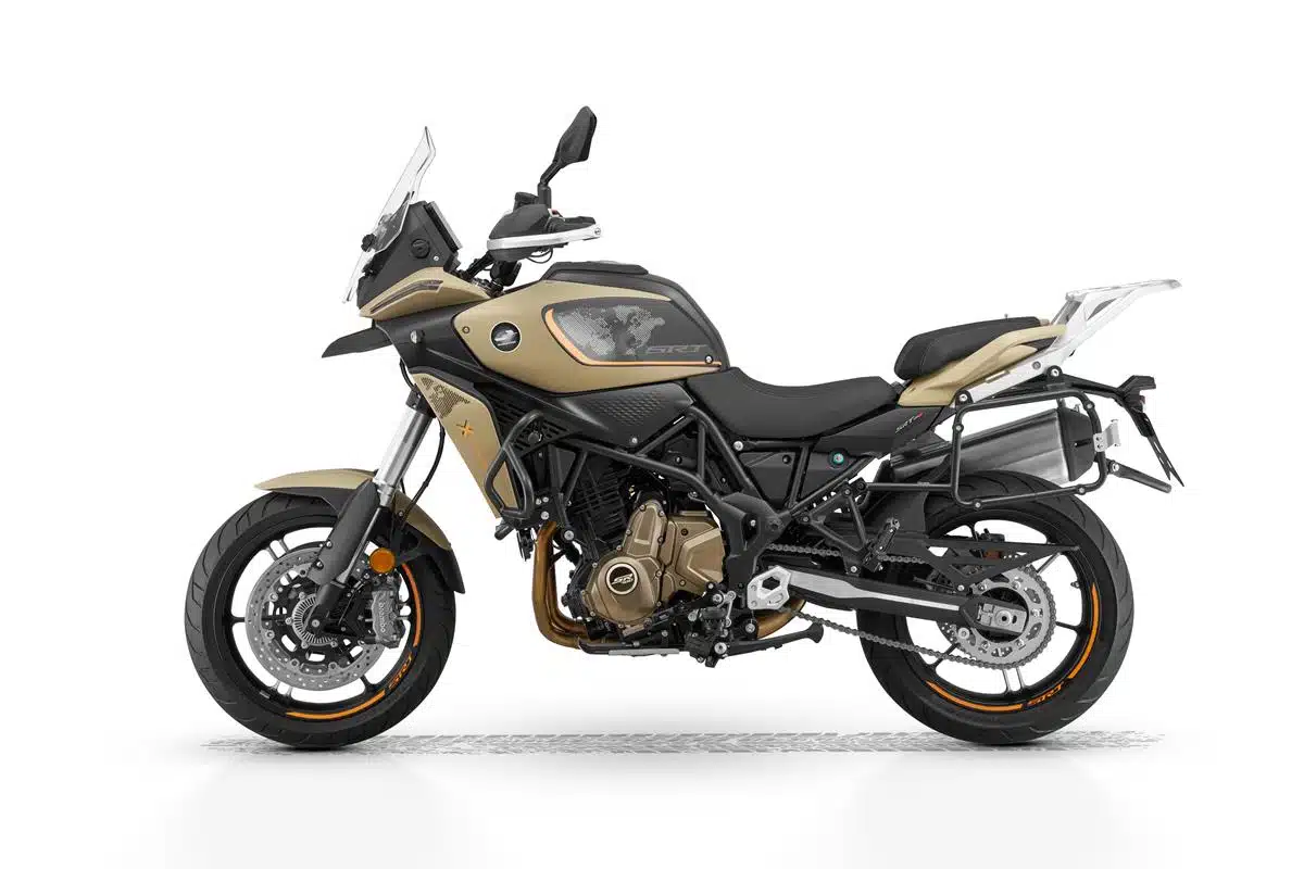 QJ Motor SRT 700 S e SRT 700 SX 