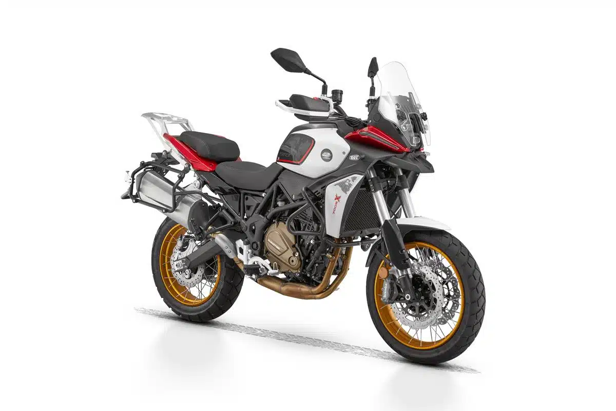 QJ Motor SRT 700 S e SRT 700 SX 