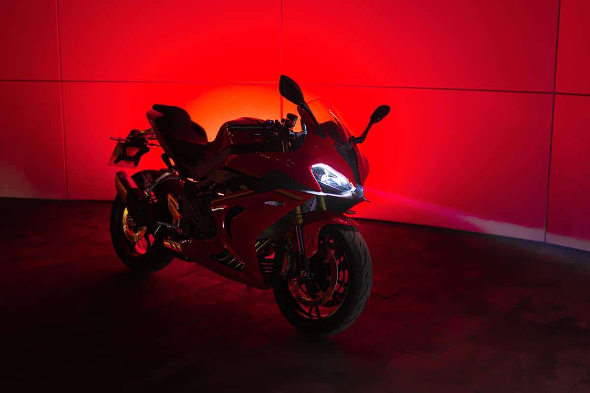 QJ SRK 800 RR 2025