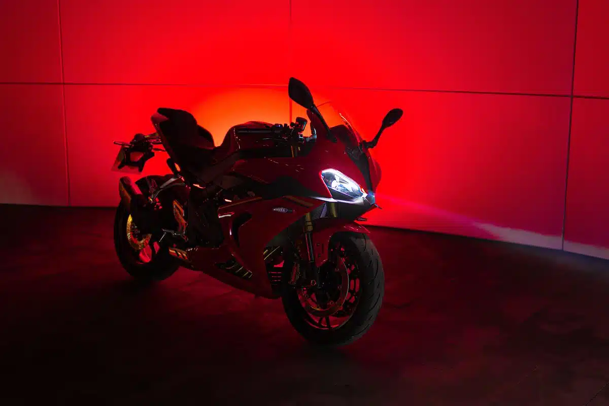 QJ SRK 800 RR 2025