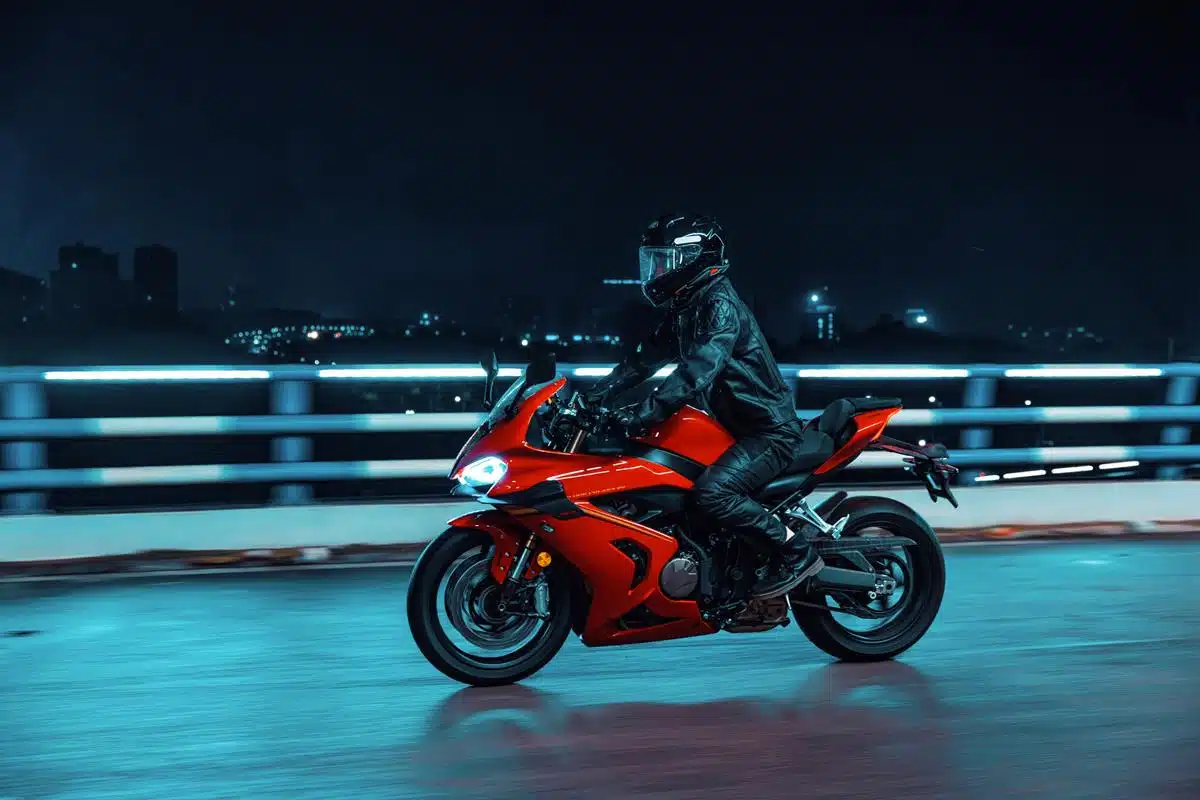 QJ SRK 800 RR 2025