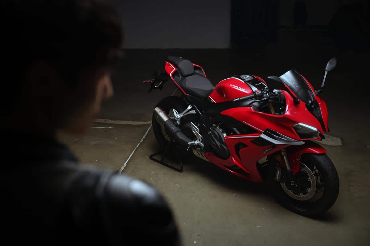 QJ SRK 800 RR 2025