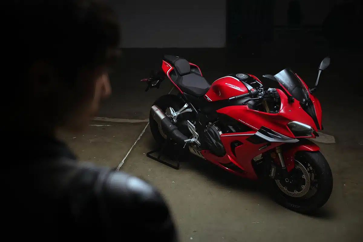 QJ SRK 800 RR 2025