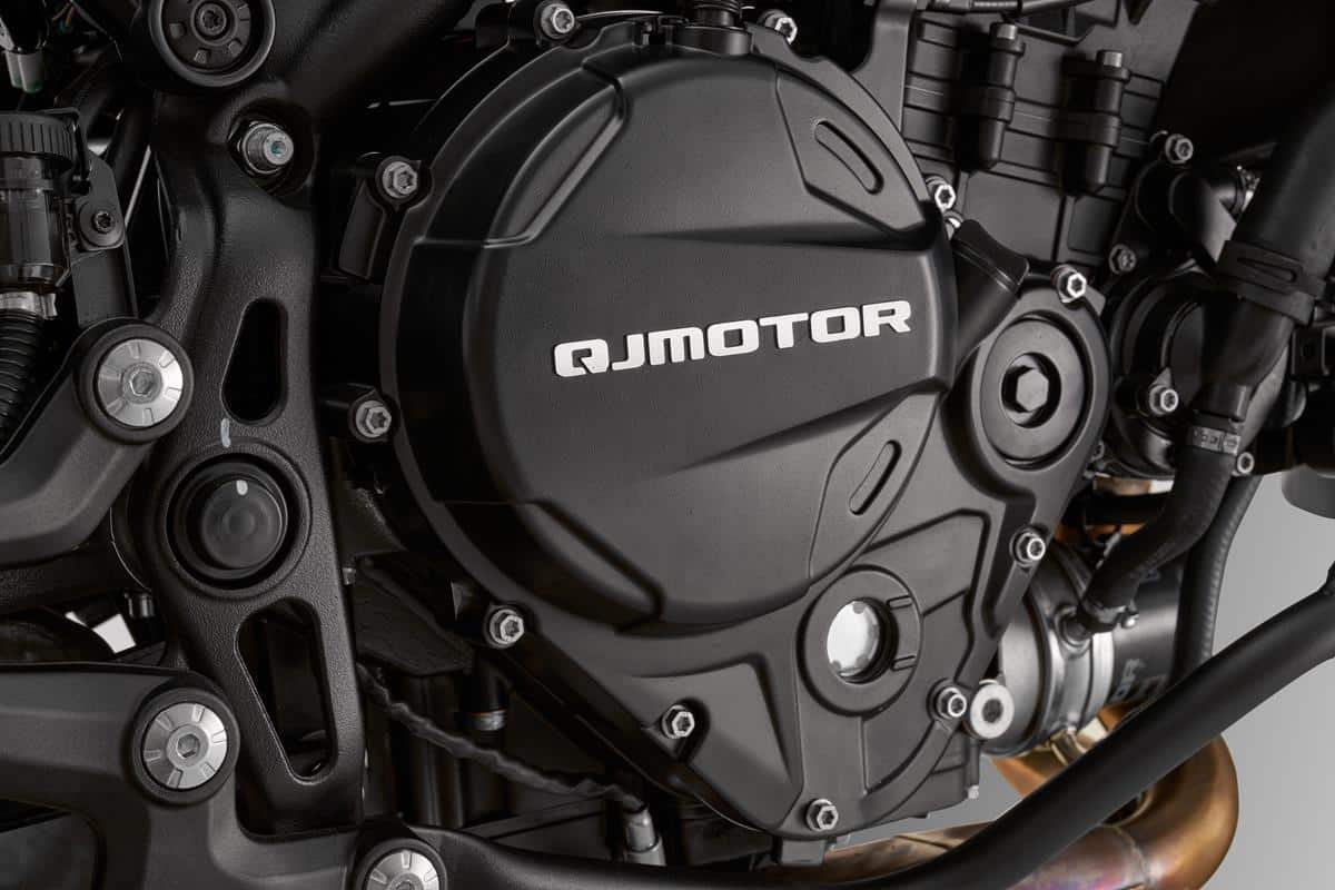 QJ SRT 900 SX 