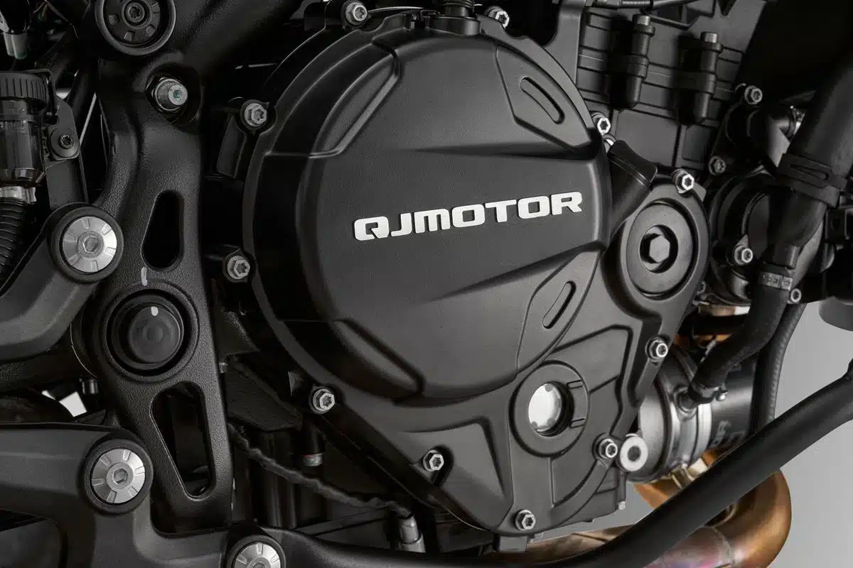 QJ SRT 900 SX 