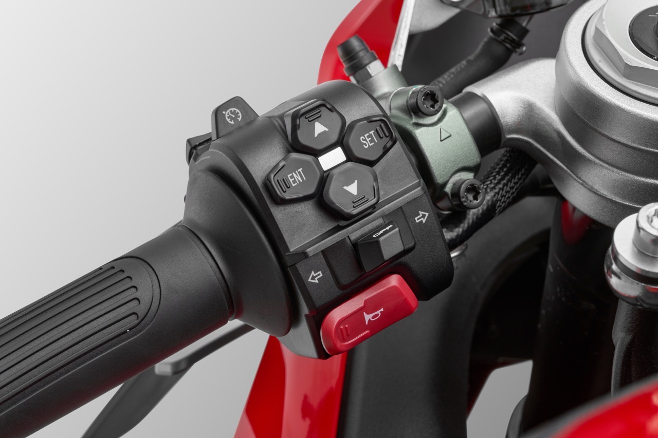 QJMotor SRK921RR - Foto ufficiali