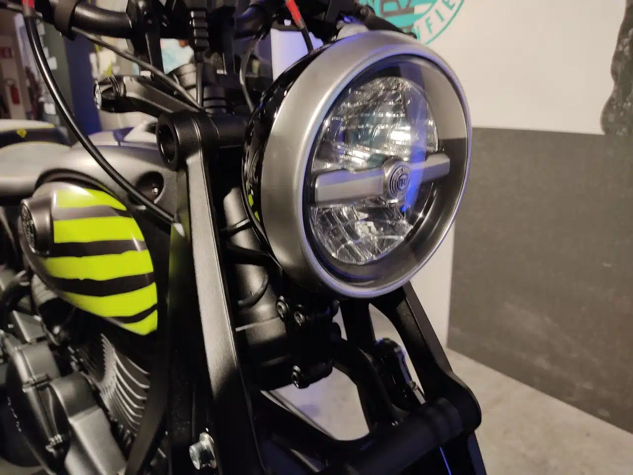 Royal Enfield Flying Flea C6 - Foto live Milano