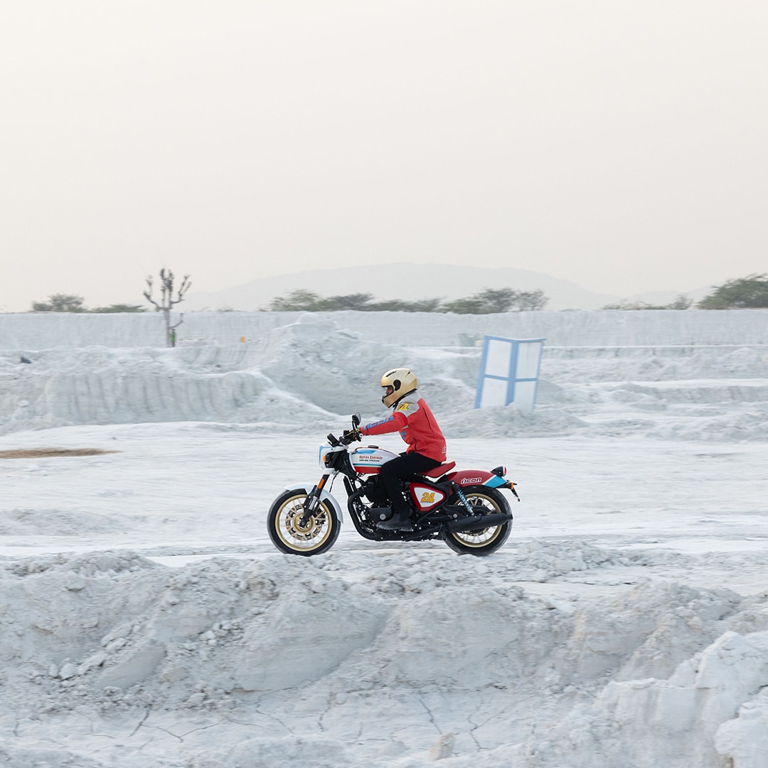 Royal Enfield Shotgun 650 ICON